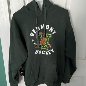 Vintage UVM hockey hoodie, size medium
